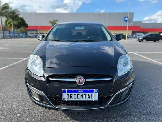FIAT BRAVO 1.8 ESSENCE 16V FLEX 4P AUTOMATIZADO